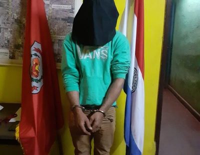 Detienen a hombre con orden de captura