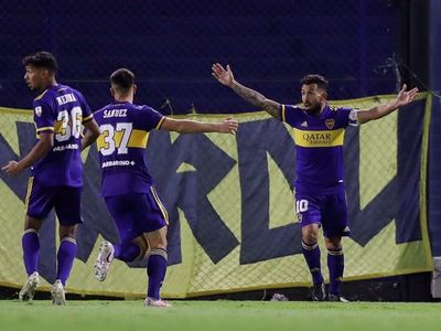 Boca Juniors venció a Santos y sigue a paso perfecto