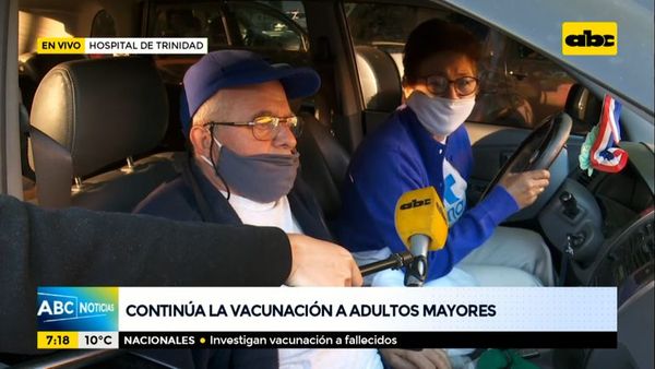 Continúa la vacunación a adultos mayores en el Materno infantil de Trinidad - ABC Noticias - ABC Color