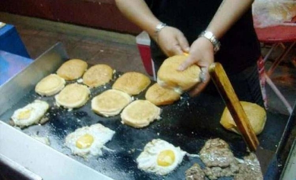 Diario HOY | Lomitero abrió pese a restricciones y adelanta que no acatará decreto: "Estamos golpeados"