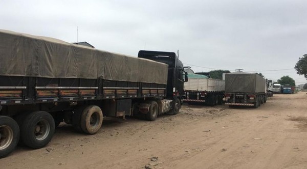 Paraguayos fueron detenidos en Argentina por circular con PCR falsos