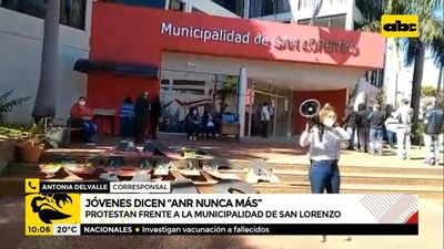 Jóvenes se manifiestan frente a la Municipalidad de San Lorenzo - A la gran 730 - ABC Color