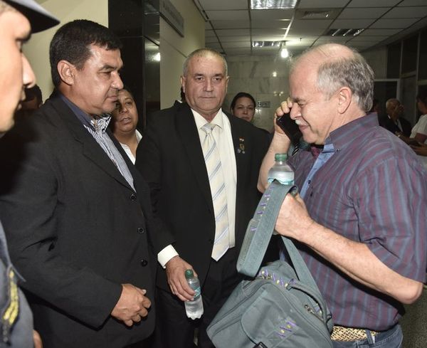 Ordenan nuevo juicio oral para Walter Bower por acusaciones de tortura - Nacionales - ABC Color