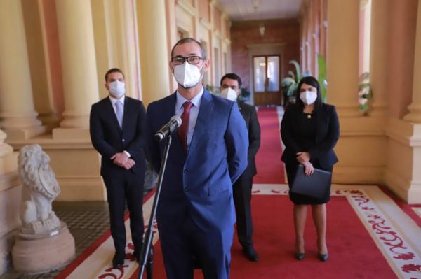 Gobierno presenta iniciativa para reformar proceso de compras públicas - El Trueno