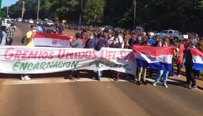 Manifestantes cerraron ruta en Encarnación - Noticiero Paraguay