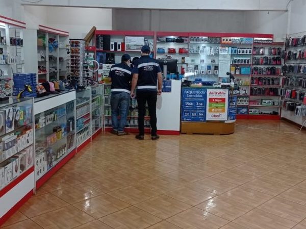 Tributación realizó controles a locales comerciales de Alto Paraná