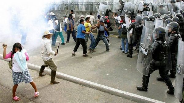 Masivas movilizaciones y paro nacional, en día con récord de muertes por Covid-19