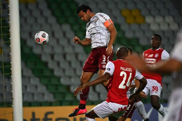 Con doblete de Fred, Fluminense gana a Santa Fe - Fútbol - ABC Color