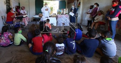 La Nación / Festividad de beata María Felicia reunió a gente humilde