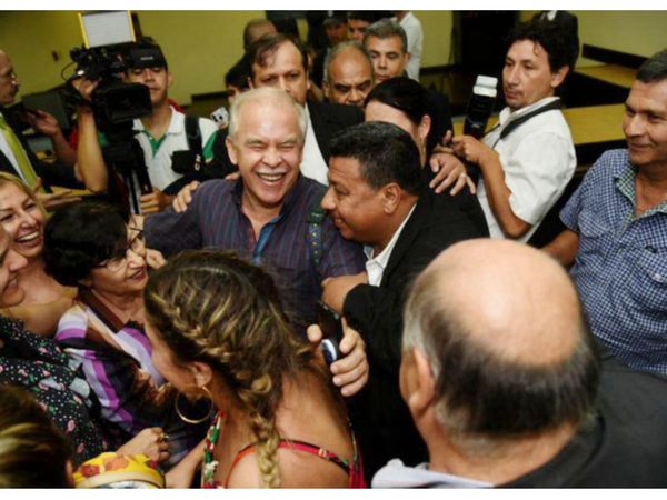 Anulan absolución de Bower por torturas; se hará nuevo juicio