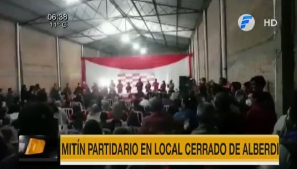 150 personas se aglomeran en mitin en Alberdi