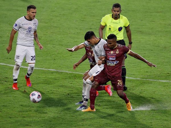 Deportes Tolima y Talleres empatan y se alejan de Emelec