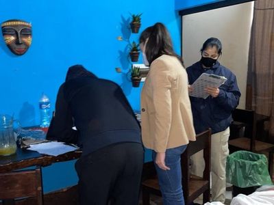 Por sextorsión con pagarés fueron detenidas dos personas
