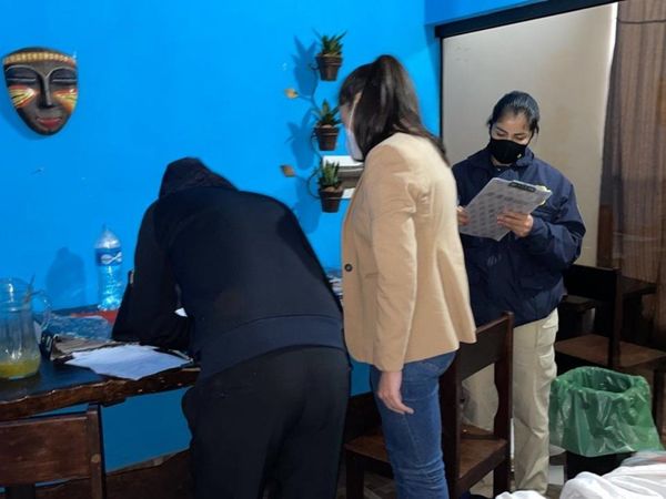Por sextorsión con pagarés fueron detenidas dos personas