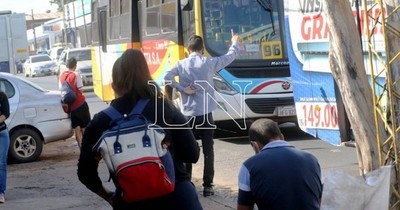 La Nación / Viceministro niega regulada de buses y empresarios aún no cobraron el subsidio