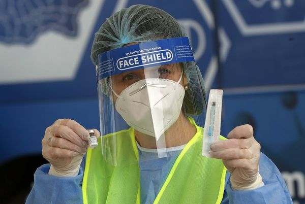 Hay casos de trombos tras vacunar con Pfizer y Moderna, pero “no preocupan” - Mundo - ABC Color