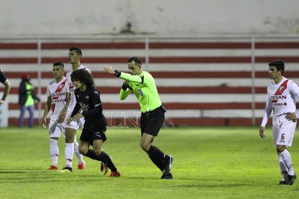 Versus / Libertad y River; como visitantes en jueves de Copa Sudamericana