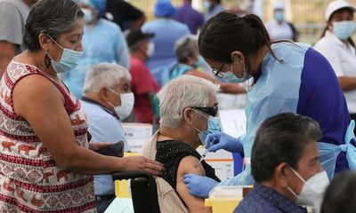 Chile superó los 8 millones de vacunados y es el segundo país que más inoculó