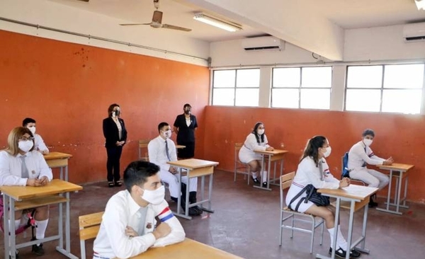 MEC y clases presenciales: Plan es seguro para 1.500.000 alumnos, afirma ministro - ADN Digital