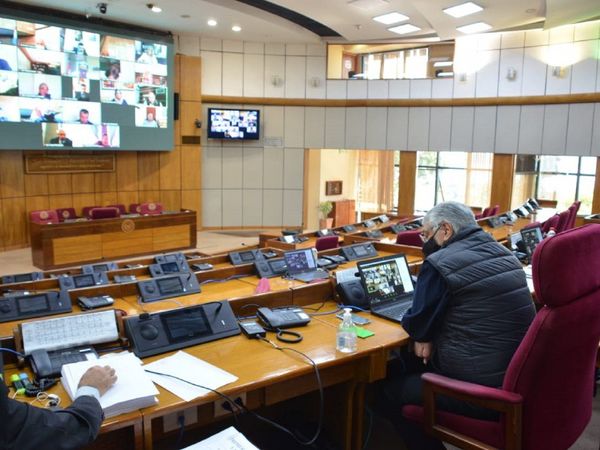 Encomiendan a la CGR auditar los fondos de las binacionales