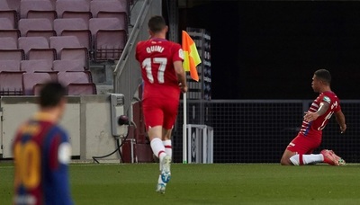Granada impide el liderato de Barcelona