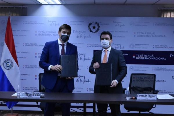 Convenio entre MEC y Mitic para construir red de telecomunicaciones en escuelas del país