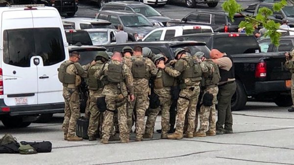Cinco muertos, dos de ellos policías, tras un nuevo tiroteo en Estados Unidos