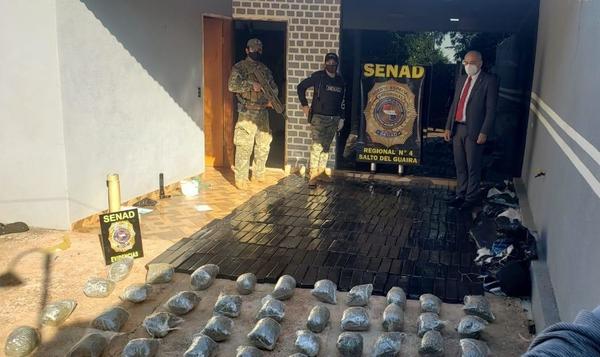 Incautan 335 kilos de marihuana en Saltos del Guairá – Prensa 5