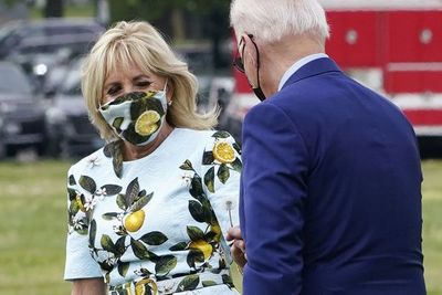 ¡Un romántico! El viral gesto de Joe Biden con su esposa (VIDEO)