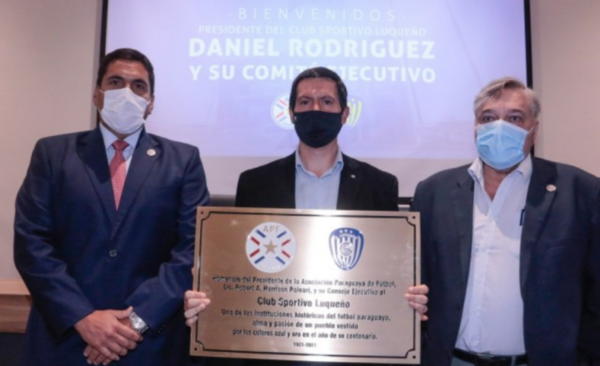 Diario HOY | Rinden homenaje a Luqueño a poco de su centenario