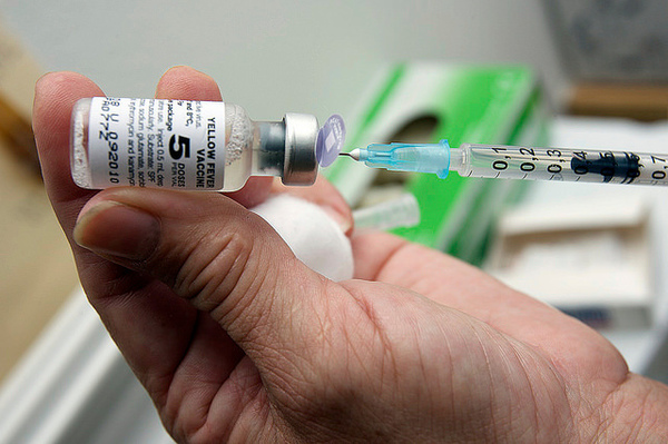 Empresa que quiera vender vacuna a municipio debe contar con registro sanitario, recalcan