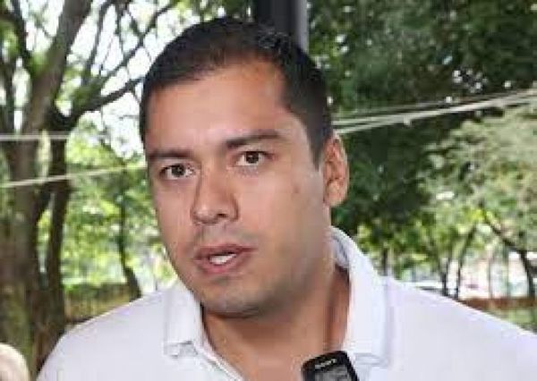 CDE: Denuncian supuesta malversación durante gestión de Miguel Prieto