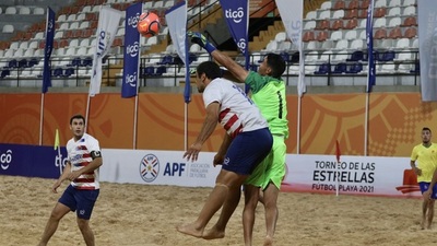 Fútbol playa. Canarinha - Yankees (1-4)