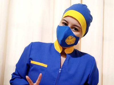 Personal de blanco de Luque en modo auriazul