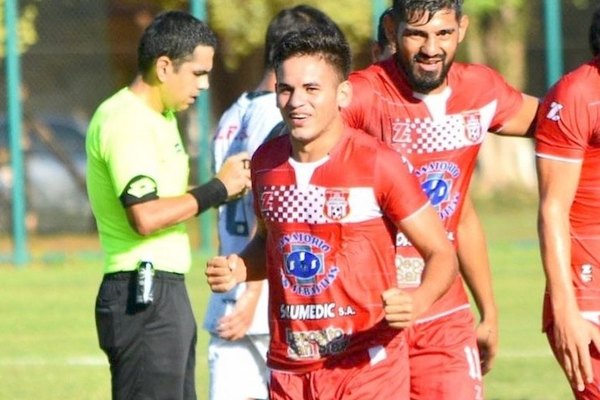 Crónica / TEODORO ARCE: “CON LO QUE GANO INVIERTO EN EL CAMPO”