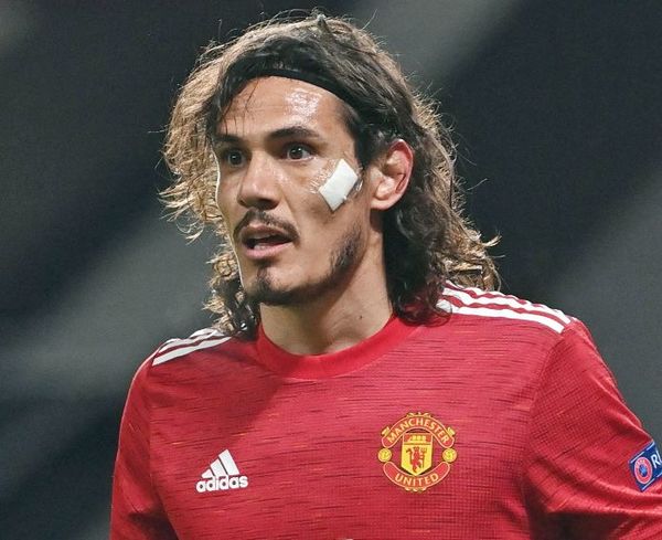 Cavani da amplia ventaja al United - Fútbol - ABC Color