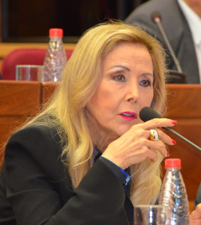 Senadora aparece como vacunada, sin estar en el rango: "A mí me sorprende", dijo - ADN Digital
