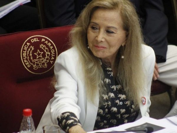Vacunados VIP: senadora Mirtha Guzinsky figura en la lista