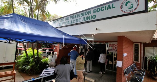 La Nación / Vacunación: IPS no tiene agendados, pese a contar con cientos de dosis anti-COVID-19
