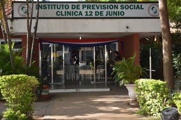 Solo 12 personas se acercaron a la Clínica 12 de junio del IPS a vacunarse, aseguran