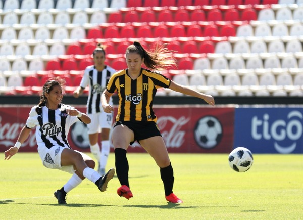 Libertad-Limpeño goleó 5-0 a Guaraní en el estreno del Fútbol Femenino - Megacadena — Últimas Noticias de Paraguay