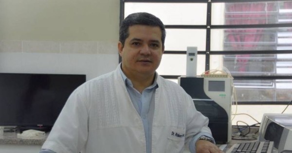 La Nación / Vacunación vip de Mirta Gusinky tumba a director sanitario