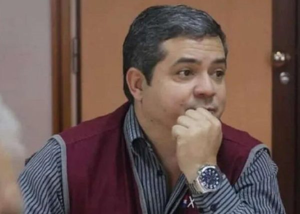 Salud separa del cargo a director de Región Sanitaria de Asunción tras presunta vacunación VIP de Mirta Gusinky