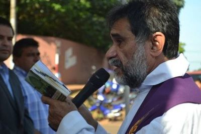 Sacerdote expone división en el EPP por presencia de niños en los campamentos