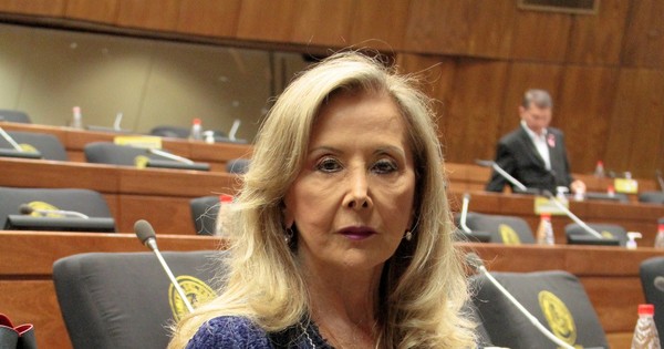 La Nación / Político de la semana: Mirta Gusinky y el escándalo de la vacunación vip