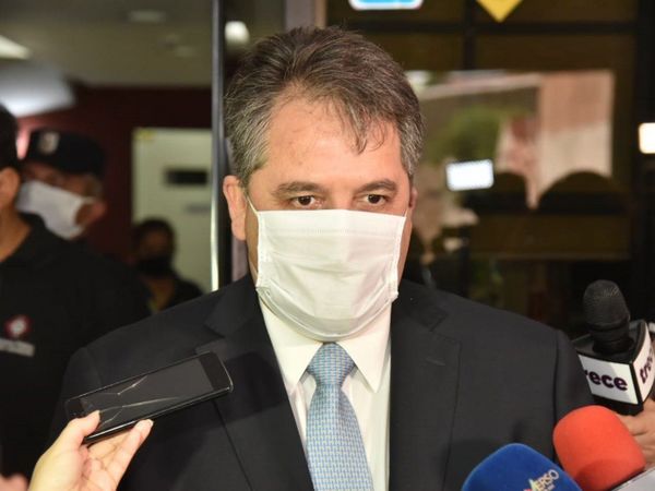 Caso tapabocas: Fiscalía pide juicio oral para ex titular de la Dinac