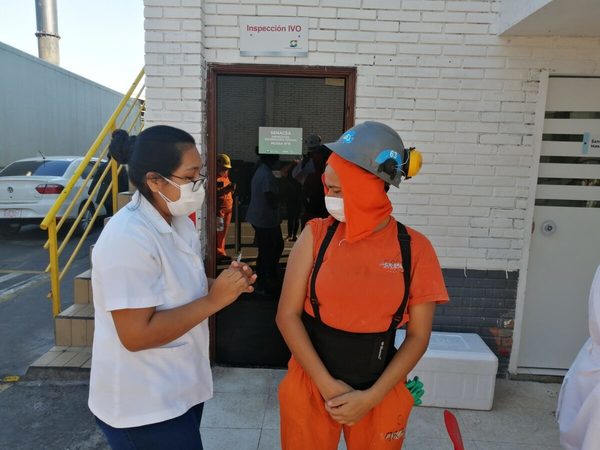 Athena Foods anticipa campaña de vacunación contra la influenza para todos sus colaboradores