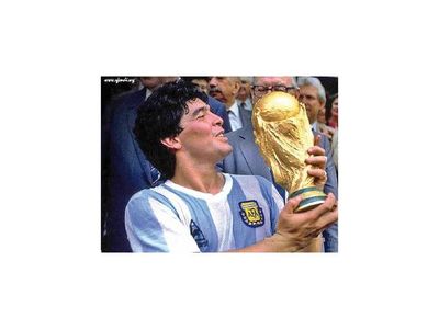 Maradona falleció "abandonado a su suerte" por su equipo de salud