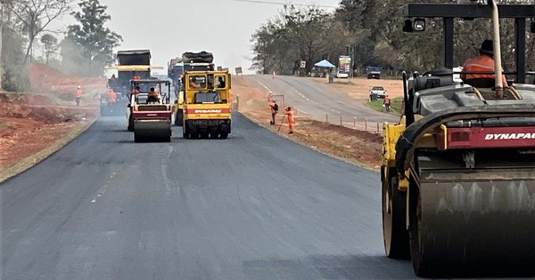 La Nación / Habilitan 20 km de nueva calzada en la Ruta PY02