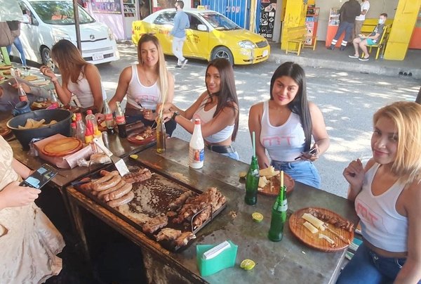 Crónica / Repartieron regalitos a todos los trabajadores